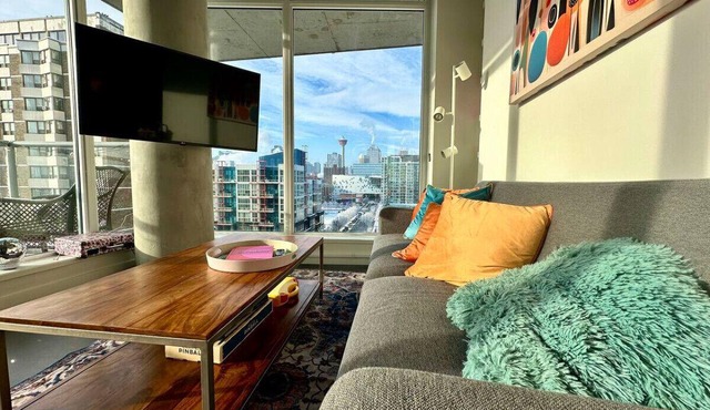 InfinityNest: Chic downtown escape/stunning views