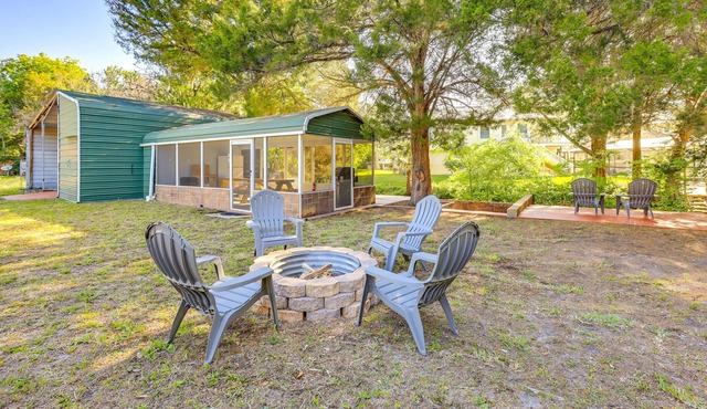 Inglis Vacation Rental w/ Fire Pit & River Access!