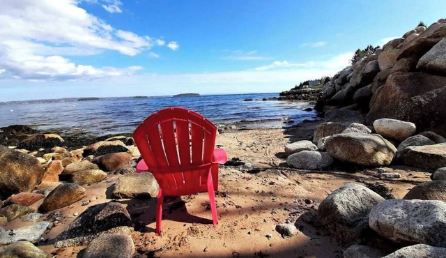 Ingramport Ocean Cottage Minutes from beautiful beaches on the South Shore of NS