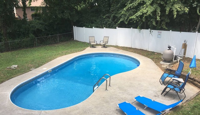 Inground Pool - Next to Airport - 9 Interstate Miles to Downtown Nashville