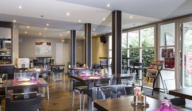 inital by balladins Lyon Chanas