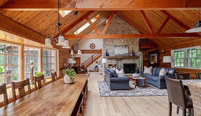 Initiative's Retreat - Ultimate Lakefront Destination!