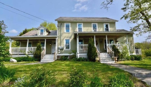 Inlaw Apartment in tucked away quiet neighborhood