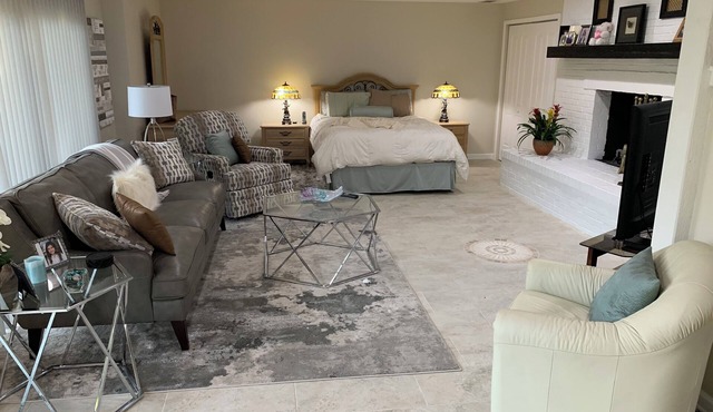 Inlaw apartment nestled in the country in a prestigious Frank Lloyd Wright home