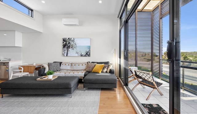 Inlet Apartment I Walk to beach, cafes and more