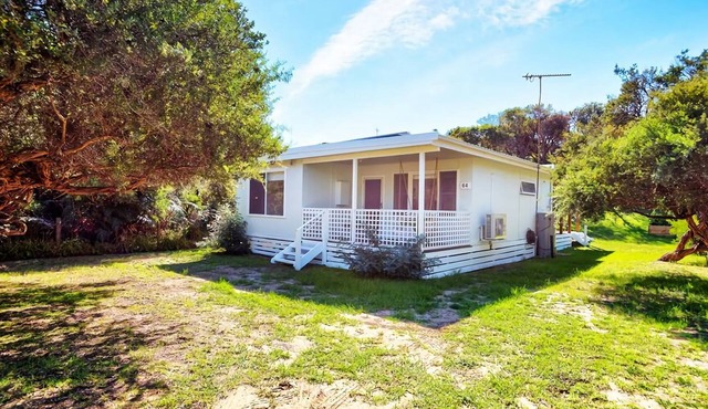 Inlet View Cottage - cute beach cottage