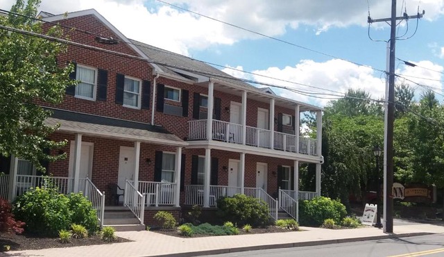 Inn at Cemetery Hill