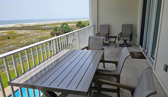 Inn at Dauphin Island 309 Wonderful Unit with Expansive Views!