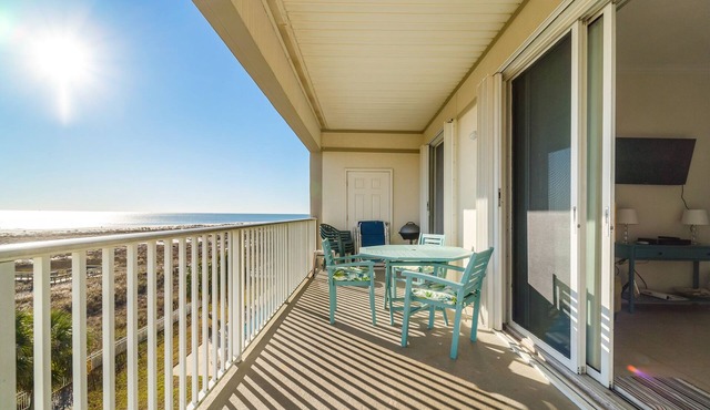 Inn at Dauphin Island 401 End Unit with Great Views!