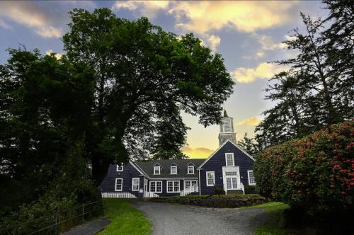 Inn at Harbour Village