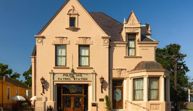 Inn at the Old Jail