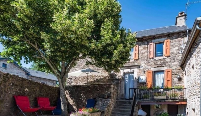 Inn Castelnau-Pégayrols, 3 bedrooms, 6 people
