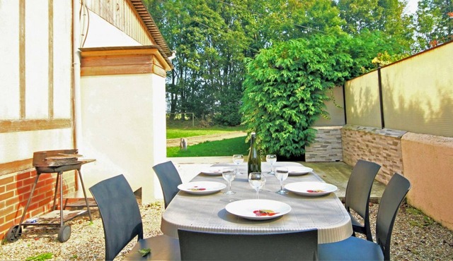 Inn Saint-Sauveur-d'Émalleville, 2 bedrooms, 5 people