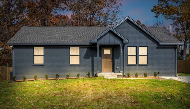 INN@I-40 Stylish 3 bedroom house in delightful Dickson