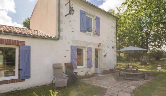 Inn La Haie-Fouassière, 2 bedrooms, 5 people
