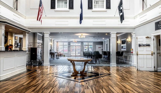 Inn on the Square, an Ascend Collection Hotel
