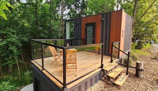 Inn The Orchard, Valley View, Modern Container