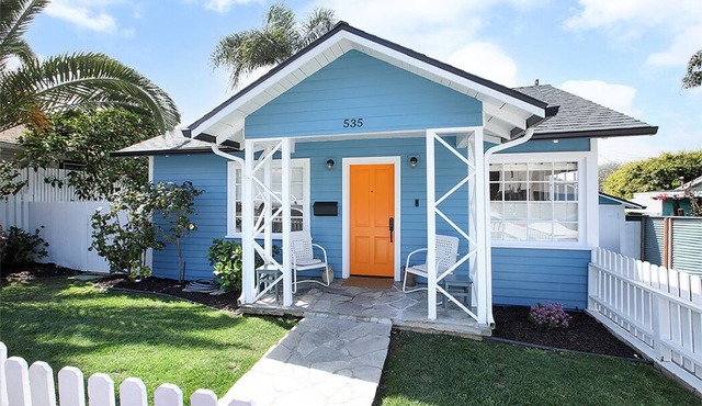 Inn Through the Orange Door - Laguna Village cottage