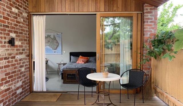 Inner city garden studio in the heart of Footscray