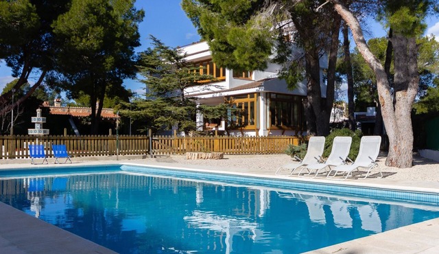 Innouthome Swiming pool Bbq Ac & Wifi Torrente