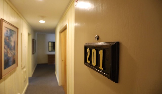 Inns of Waterville Valley unit close to town square (201)