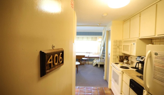 Inns of Waterville Valley Loft Unit with passes to Athletic Club (406)