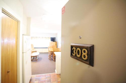 Inns of WV 308, 2bd, WV