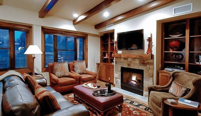 Innsbruck Aspen | Deluxe One-Bedroom Garden Residence 02 w/Hot tub, Centrally located