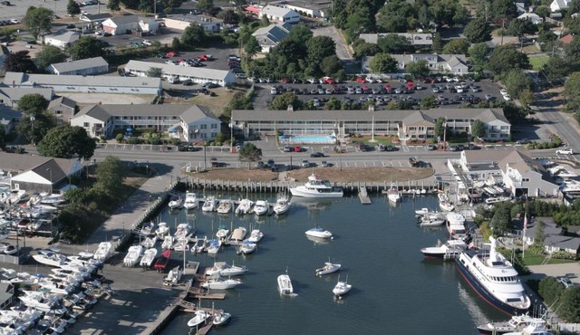 InnSeason Resorts HarborWalk