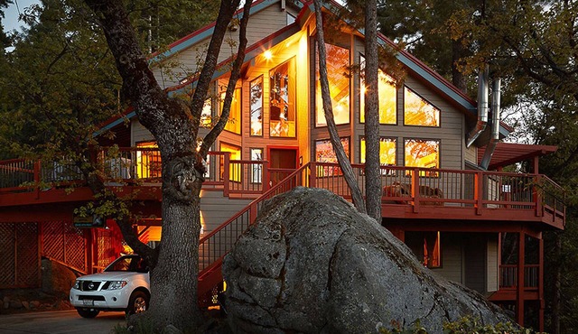 Inside Yosemite N.P. Gates!, the Aspen Room is Minutes From Valley Attractions