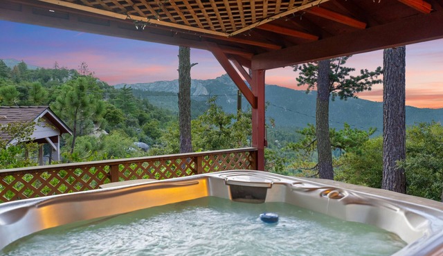 Inspiring home with "Sunset Perch" Views & Spa