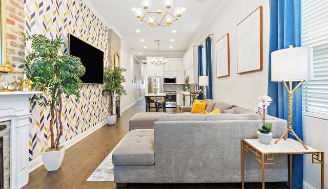 Insta Ready Meets Modern Comfort - Stylish 2BD/2BA