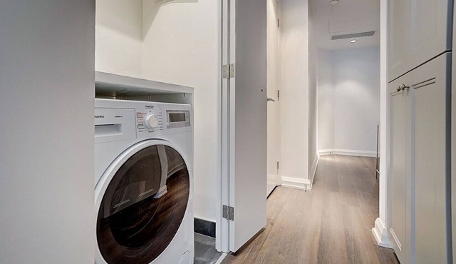 Instant Suites -Stunning Designer Studio Yorkville