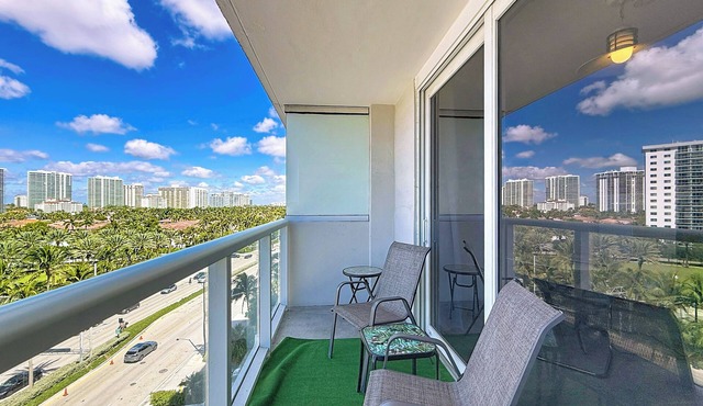 Instaworthy-Prestigious Sunny Isles Beach. Direct beach access from building