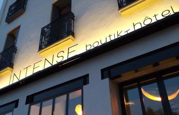 Intense Boutik-Hôtel