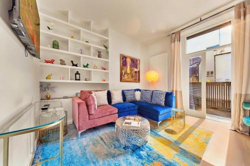 INTERIOR-DESIGN Apartment with HUGE Terrace