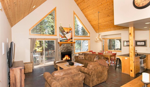 Interlaken Lodge By Tahoe Getaways - Dog Friendly West Shore, Walk to Lake!