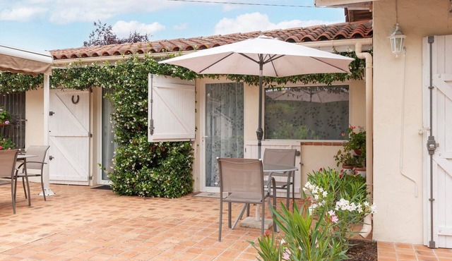 Intimate and Soothing "Jasmin" Room