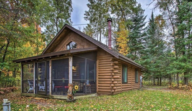 Intimate Cabin Off The Beaten Path