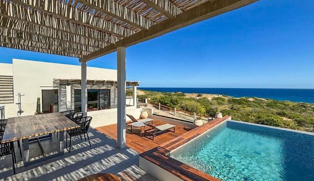 Intimate Ocean Retreat · Walk to Beach · Pool & Spa