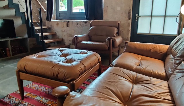 Intimate self-catered cottage loft ideal for work or getaway. With shared pool.