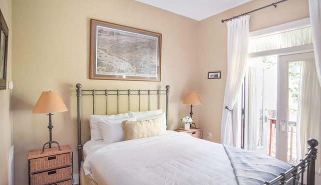 Intimate Studio Hideaway Perfect for Couples by Lucky Savannah