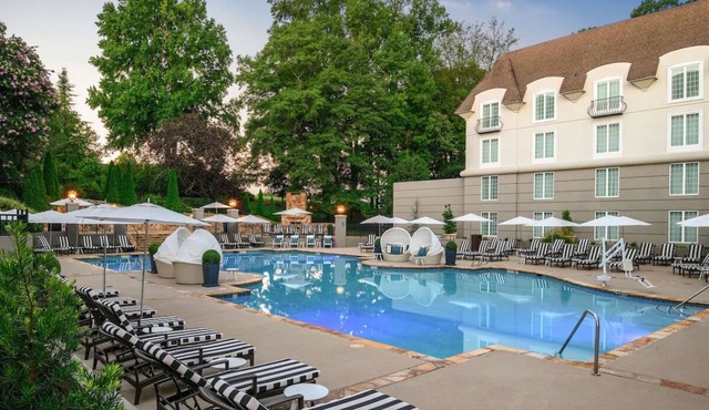 Intimate Suite Perfect for Exploring Local Wine, Nearby Lakes, and Rolling Hills