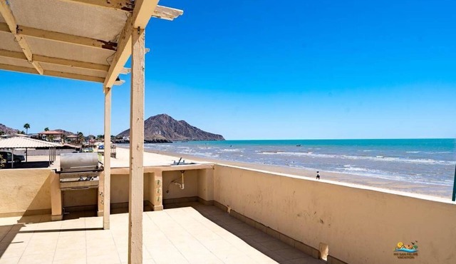 InTown Beach front condo - Casey`s condo 1