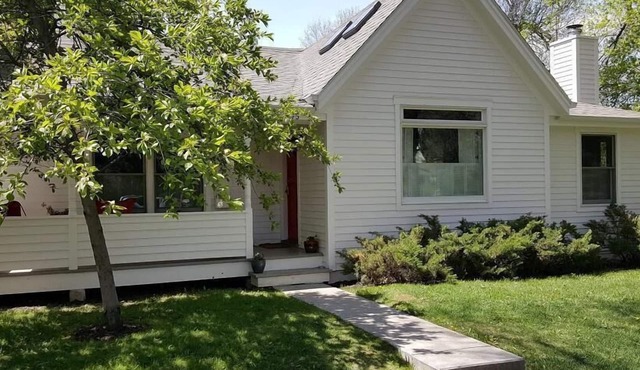 Intown Contemporary: Prime street, fenced yard, bright and open concept design