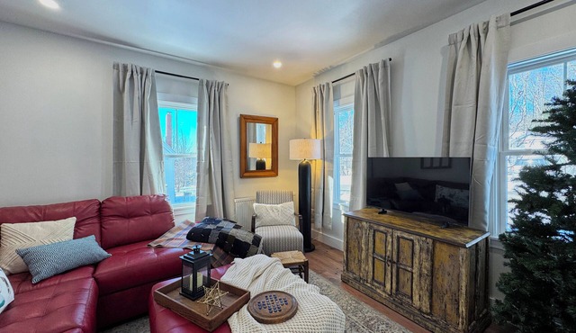 INTOWN ELLSWORTH LOVELY 4 BEDROOM HOME, STEPS TO SCENIC TRAIL & CLOSE TO ACADIA!