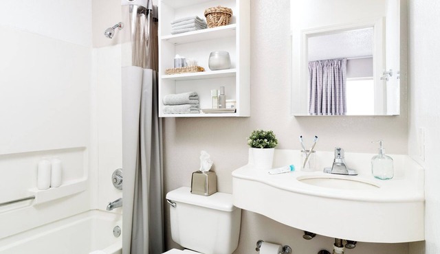 Intown Suites Extended Stay Select Houston - Stafford