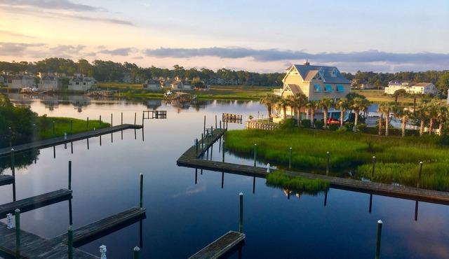 Intracoastal Direct Waterfront Views 2B-2B Condo Quiet Golf Community