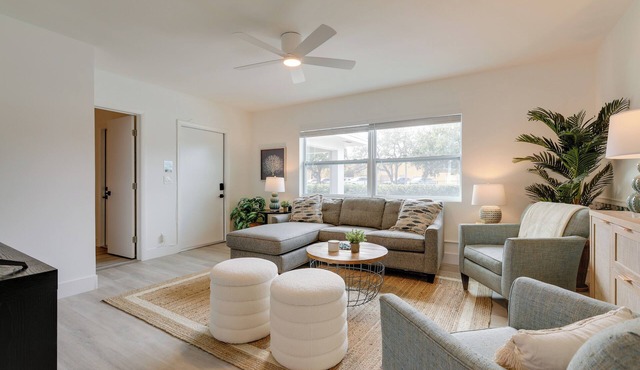 Intracoastal Getaway! North Palm Beach Apartment