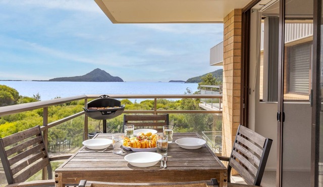 Intrepid, 12/3 Intrepid Close - right on the beachfront